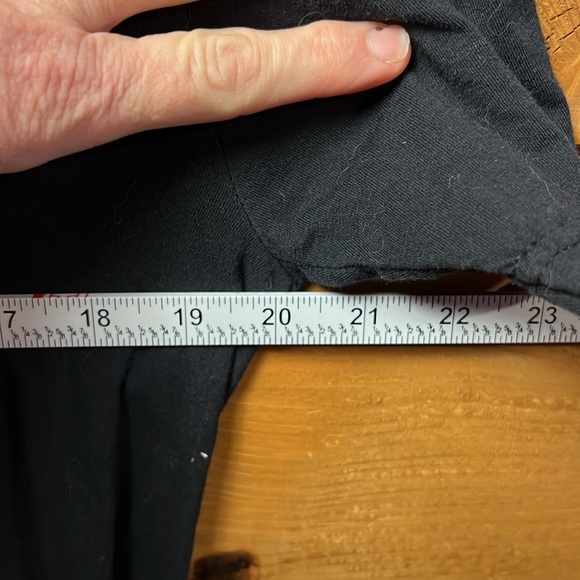 Universal Studios Halloween Horror Nights Women's Md TShirt 2022 scary spooky - Picture 2 of 7